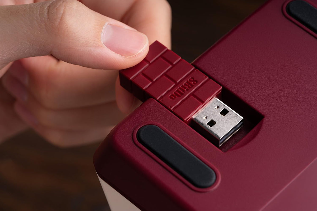 8BitDo Retro 18 Mechanical Numpad Fami Edition