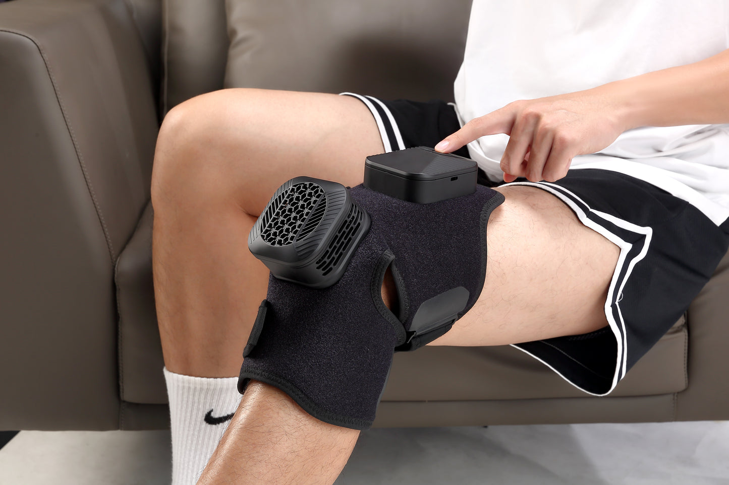 ThermaCube Instant Hot & Cold Shoulder & Knee Recovery Device