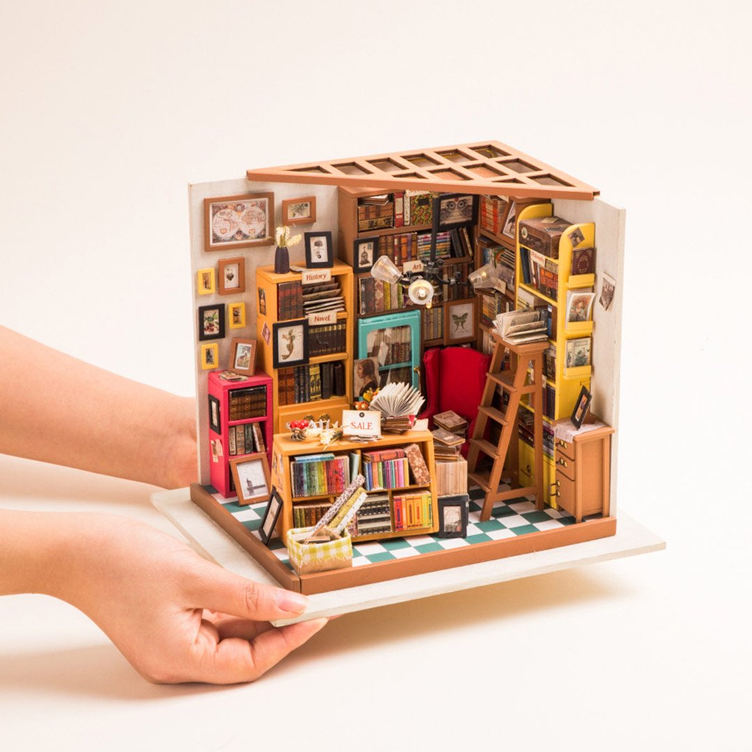 Robotime DIY House - Sam's Study