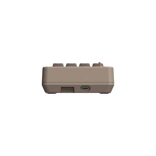 8BitDo Retro 18 Mechanical Numpad C64 Edition