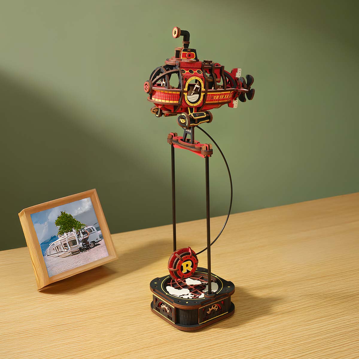 Robotime Deep-Sea Adventurer Pendulum Balance Toy DIY 3D Puzzle