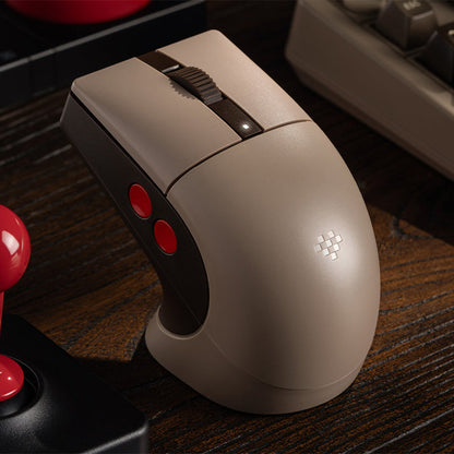 8BitDo Retro R8 Gaming Mouse - C64 Edition