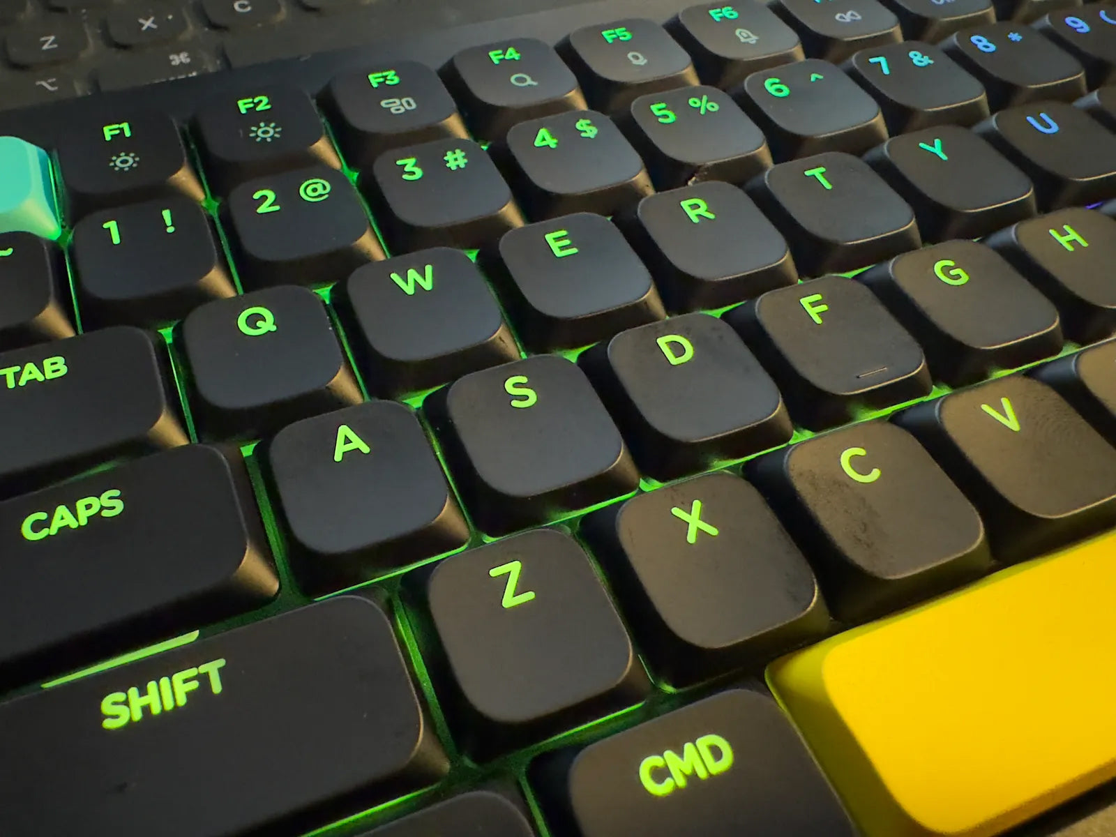 Nuphy nSA Shine-Through Air 75/96 Series V2 Keycaps Black