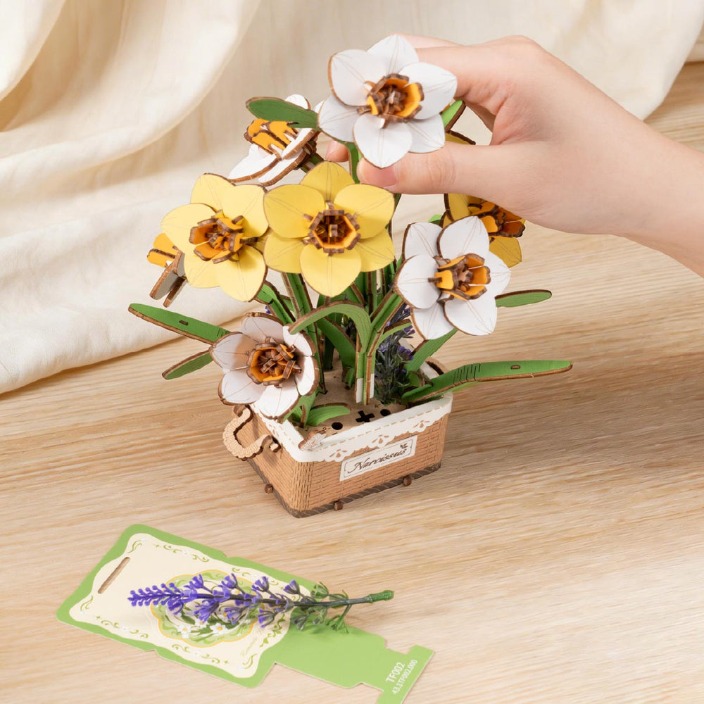 Robotime Narcissus DIY Flower Bouquet Wooden 3D Puzzle