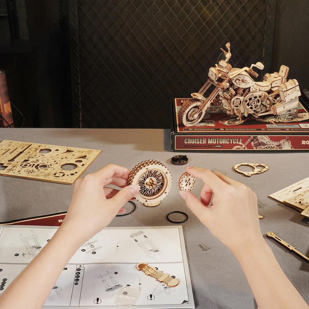 Robotime 3D Wooden Puzzle DIY Model Cruiser Motorcycle - 420 Piece