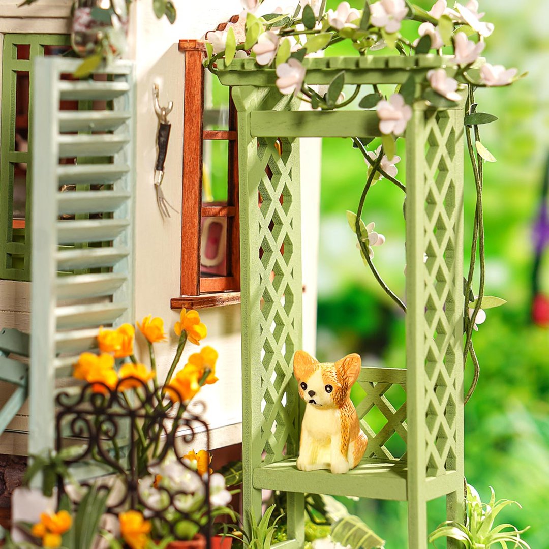 Robotime Flowery Sweets & Teas Miniature Dollhouse Kit