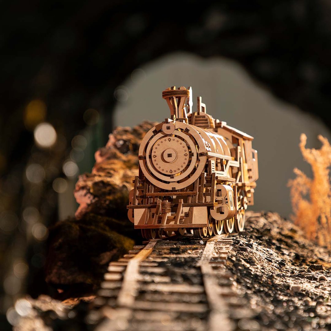 Robotime Locomotive Mechanical Gears 3D Wooden Puzzle